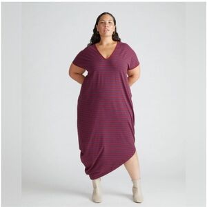 🍂 Universal Standard Red and Blue Striped Maxi Dress